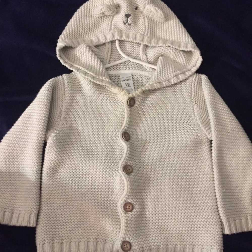 Gap sweater